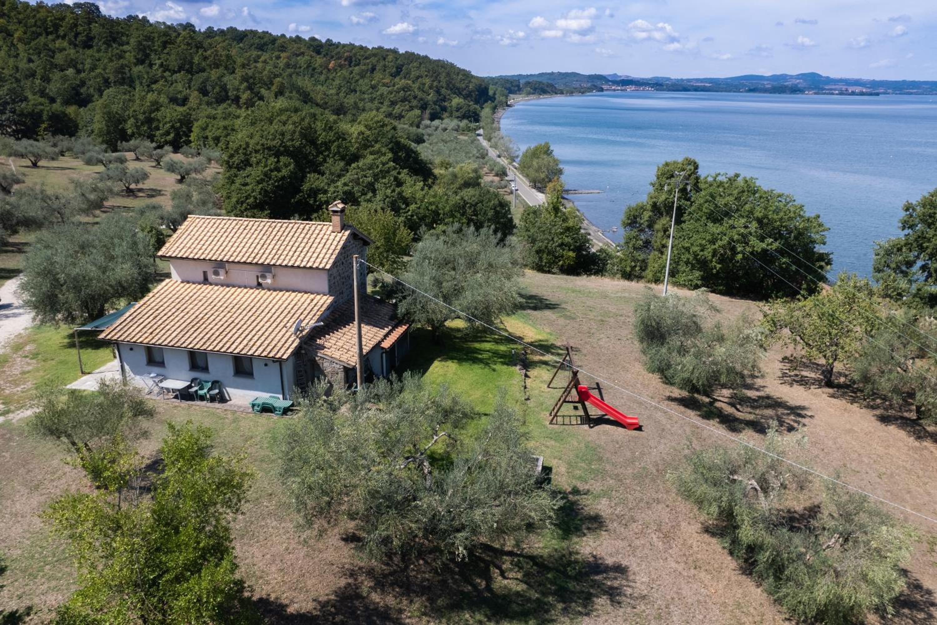 Cottage sul lago-3 camere 3 bagni Beltramonto