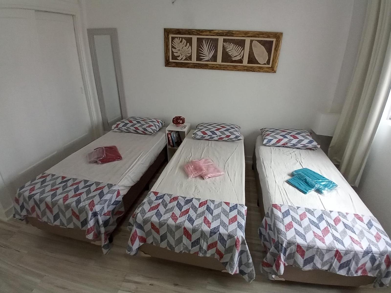 Ponta da Praia amplo 3dorm 3ban frente ao mar