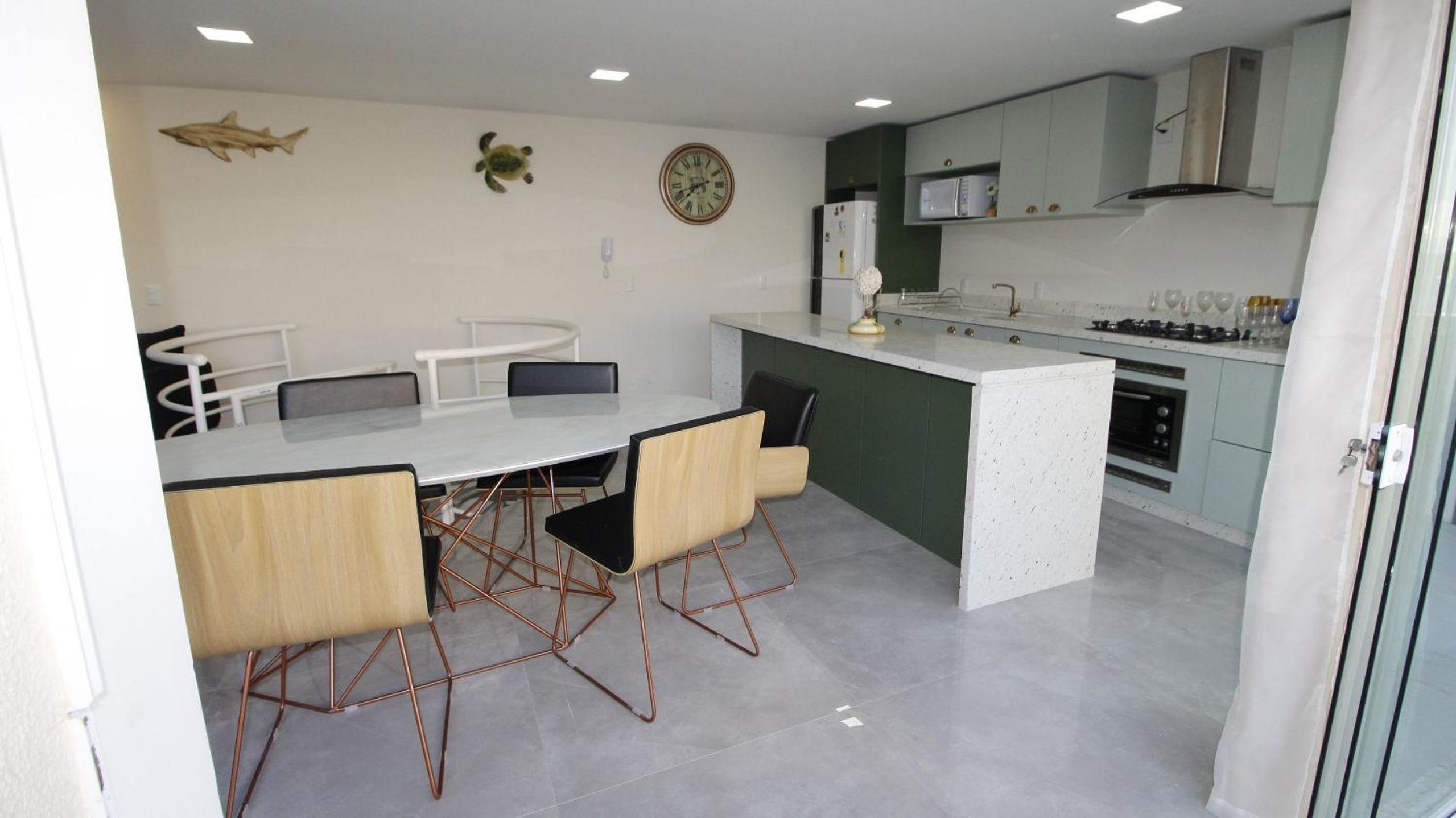 1025 Ampla cobertura duplex na Praia de Bombinhas 50mts do mar