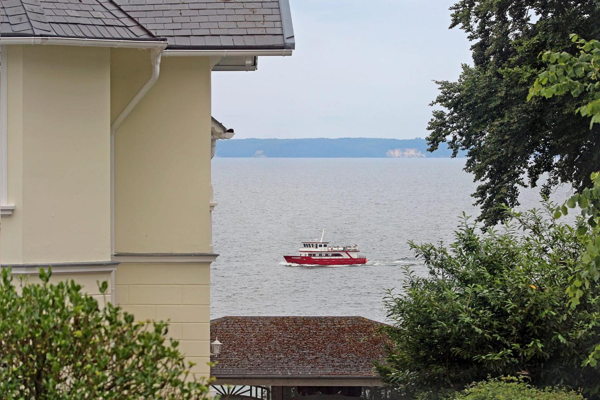 Villa Ostseelilie - Appartements mit Balkon und Meerblick