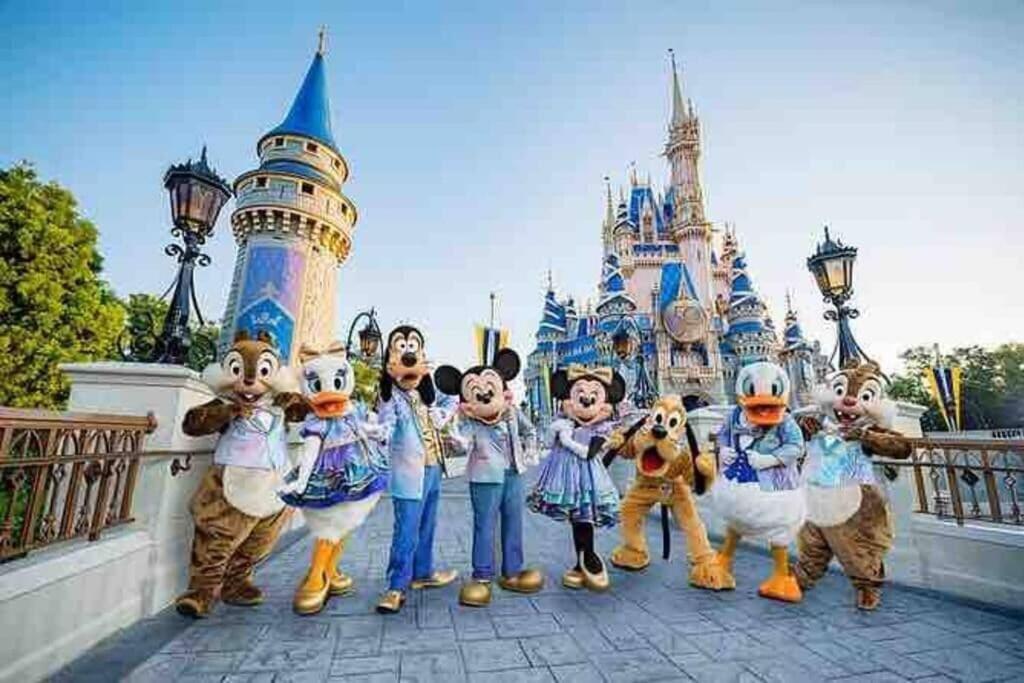 Disney Themed Family-Friendly Home 5BR/5.5Bath view 3