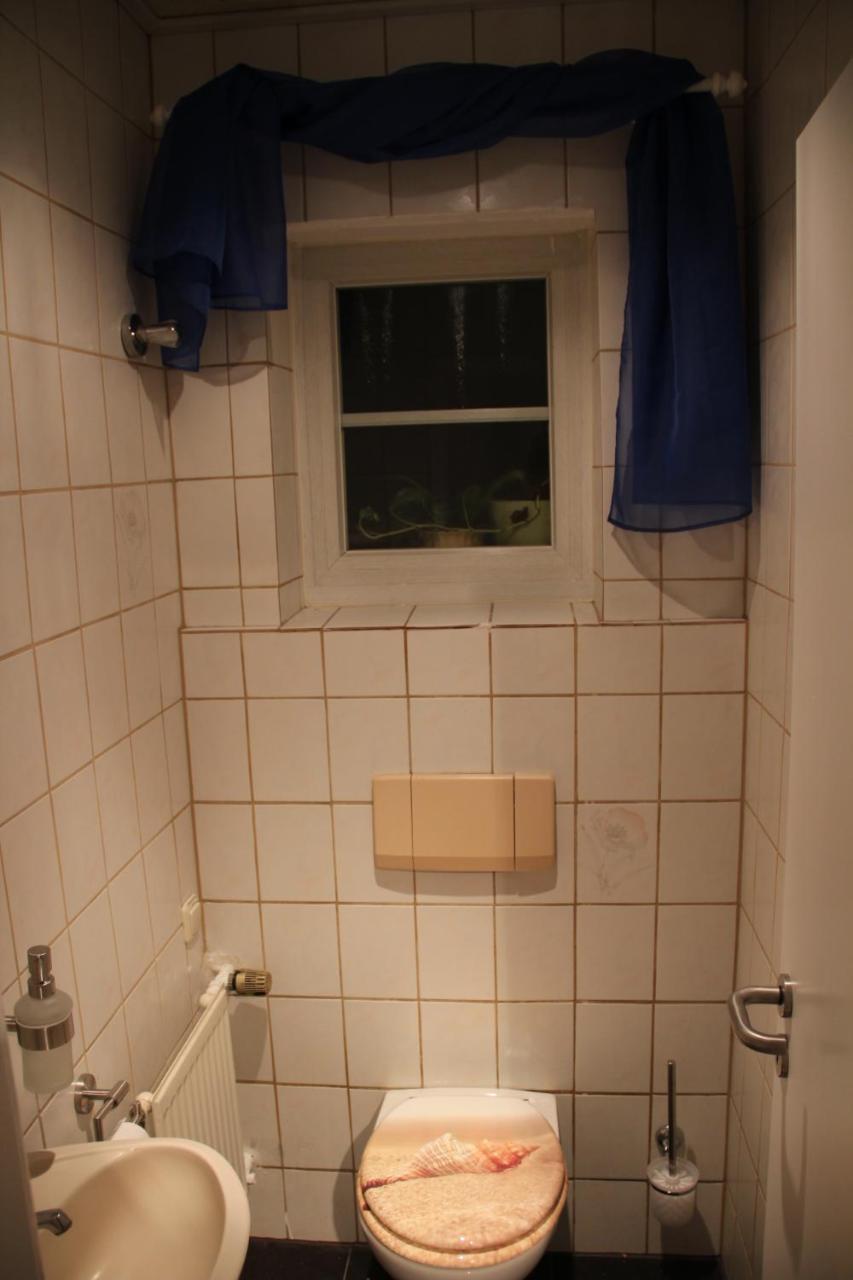 Ferienwohnung mit 4 Schlafzimmer für 2 bis 9 Gäste----Apartment with 4 bedrooms for 2 to 9 guests