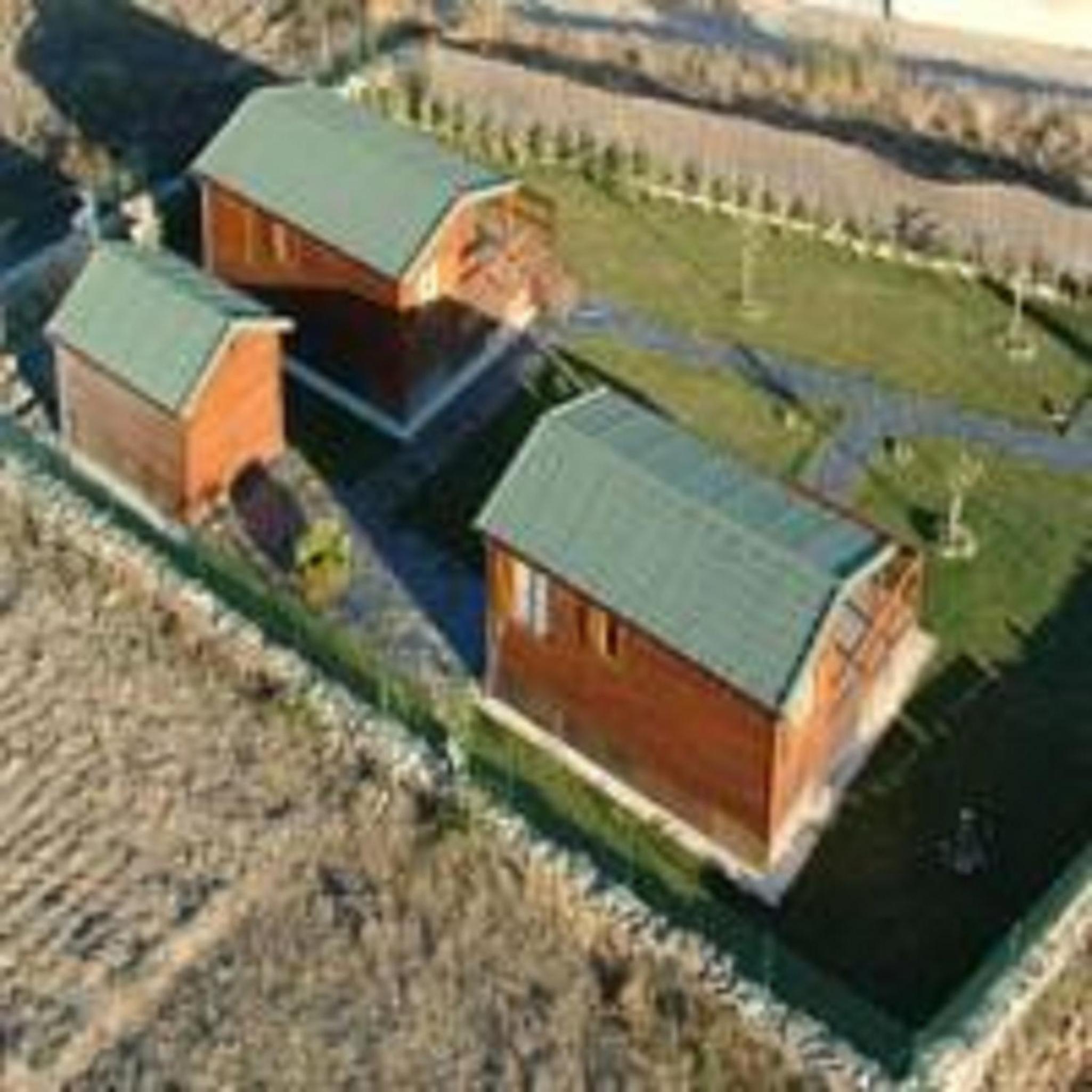 La Facera, Cabañas de Madera