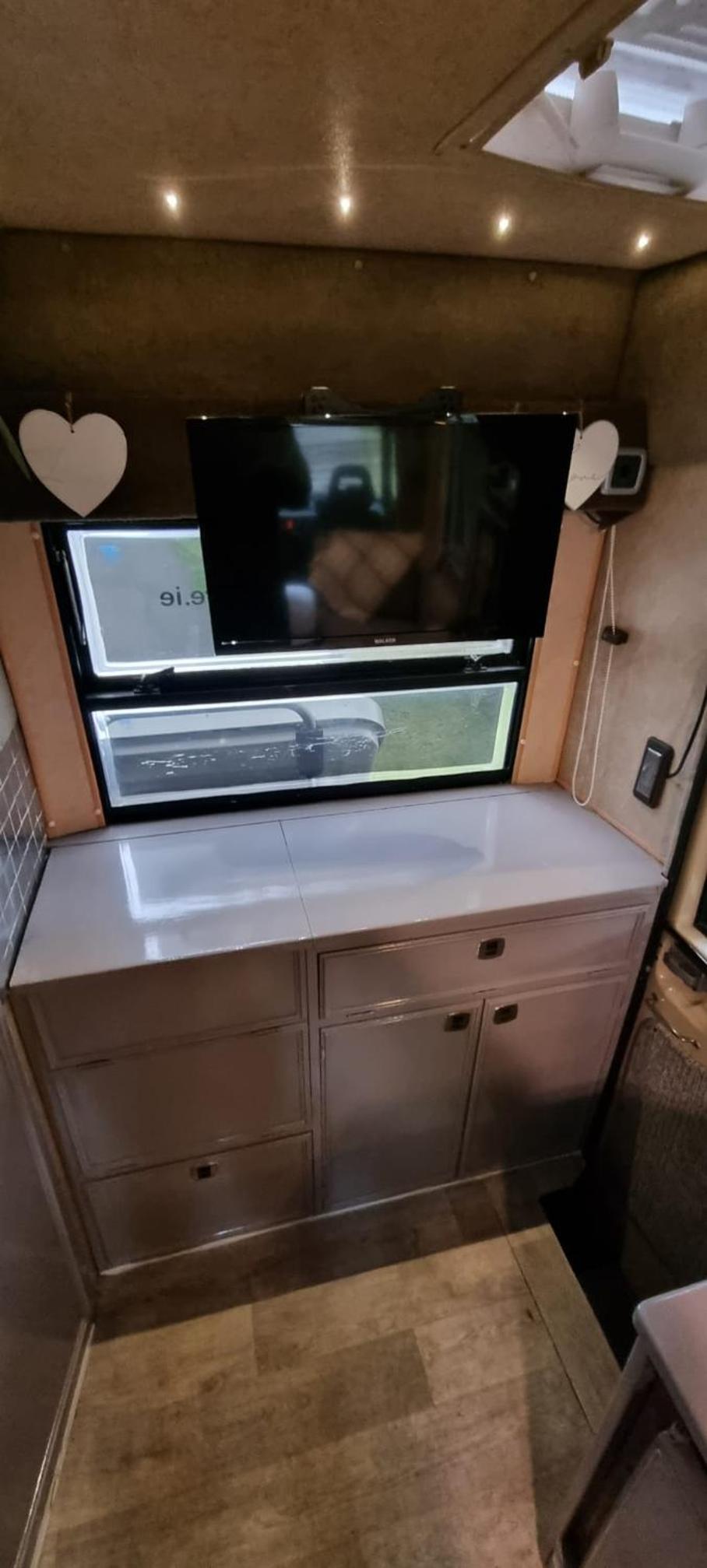 RETRO CAMPER HIRE LTD Campervan Hire Company