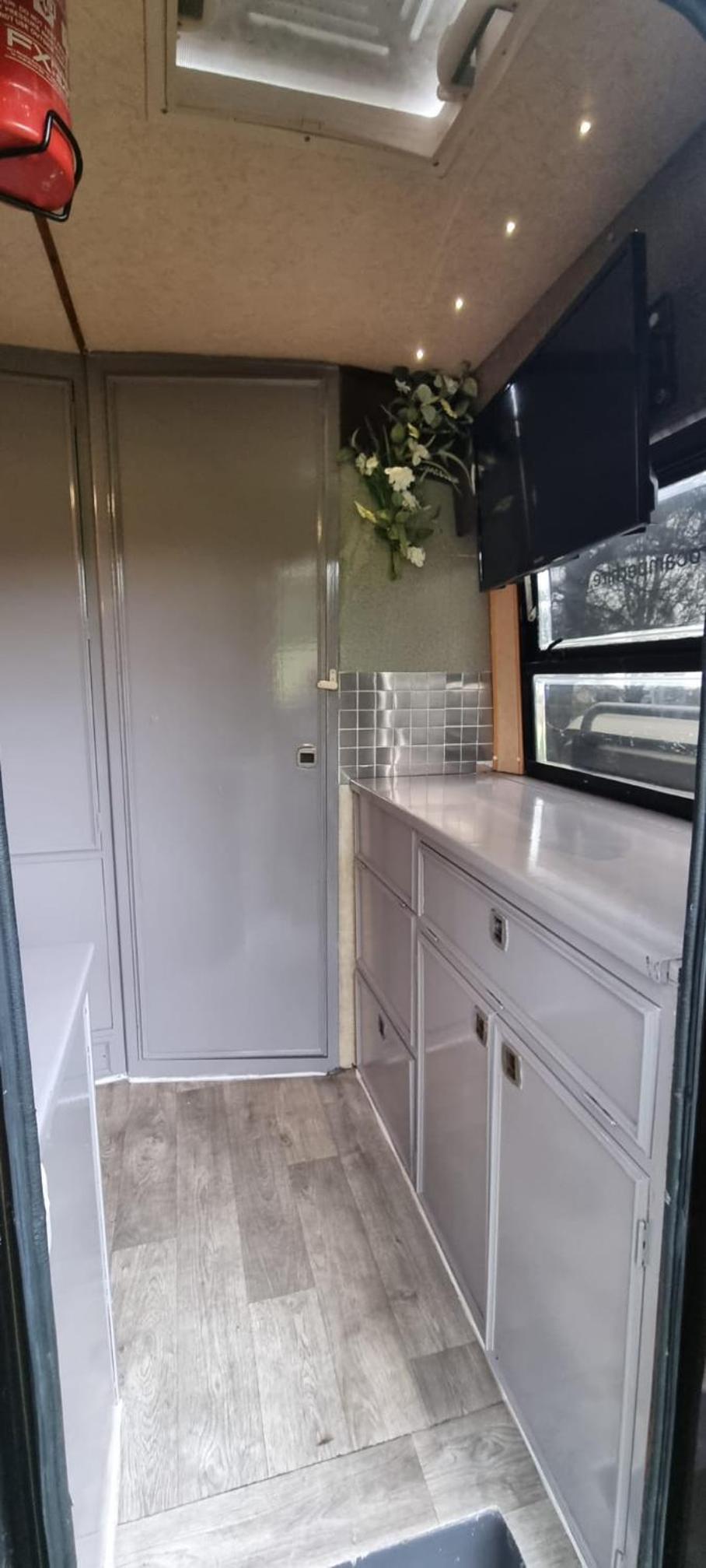 RETRO CAMPER HIRE LTD Campervan Hire Company