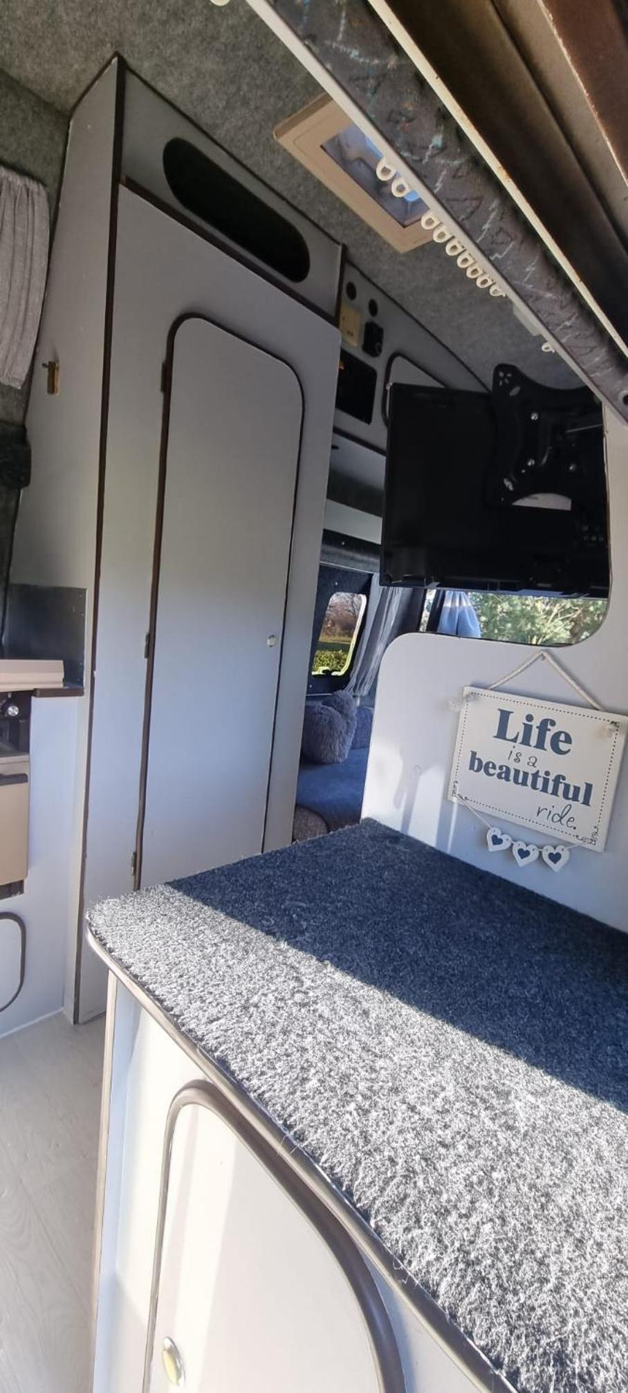 RETRO CAMPER HIRE LTD Campervan Hire Company