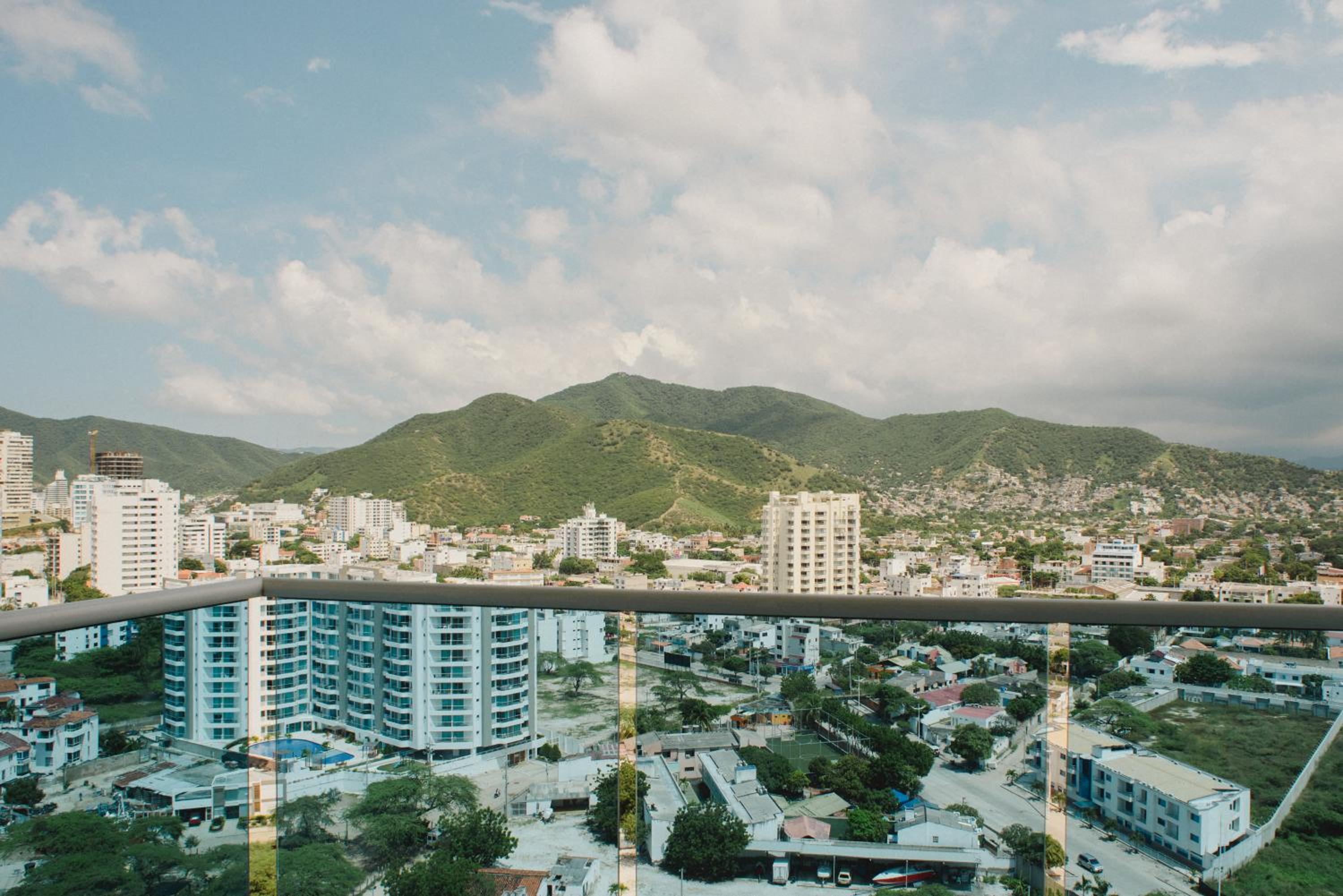 Edificio Reserva del Mar, apartamentos 1618, 1614 y 1714