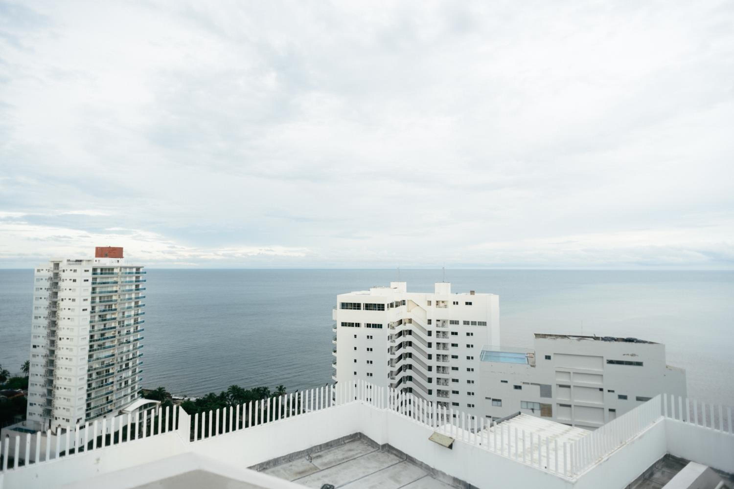 Edificio Reserva del Mar, apartamentos 1618, 1614 y 1714