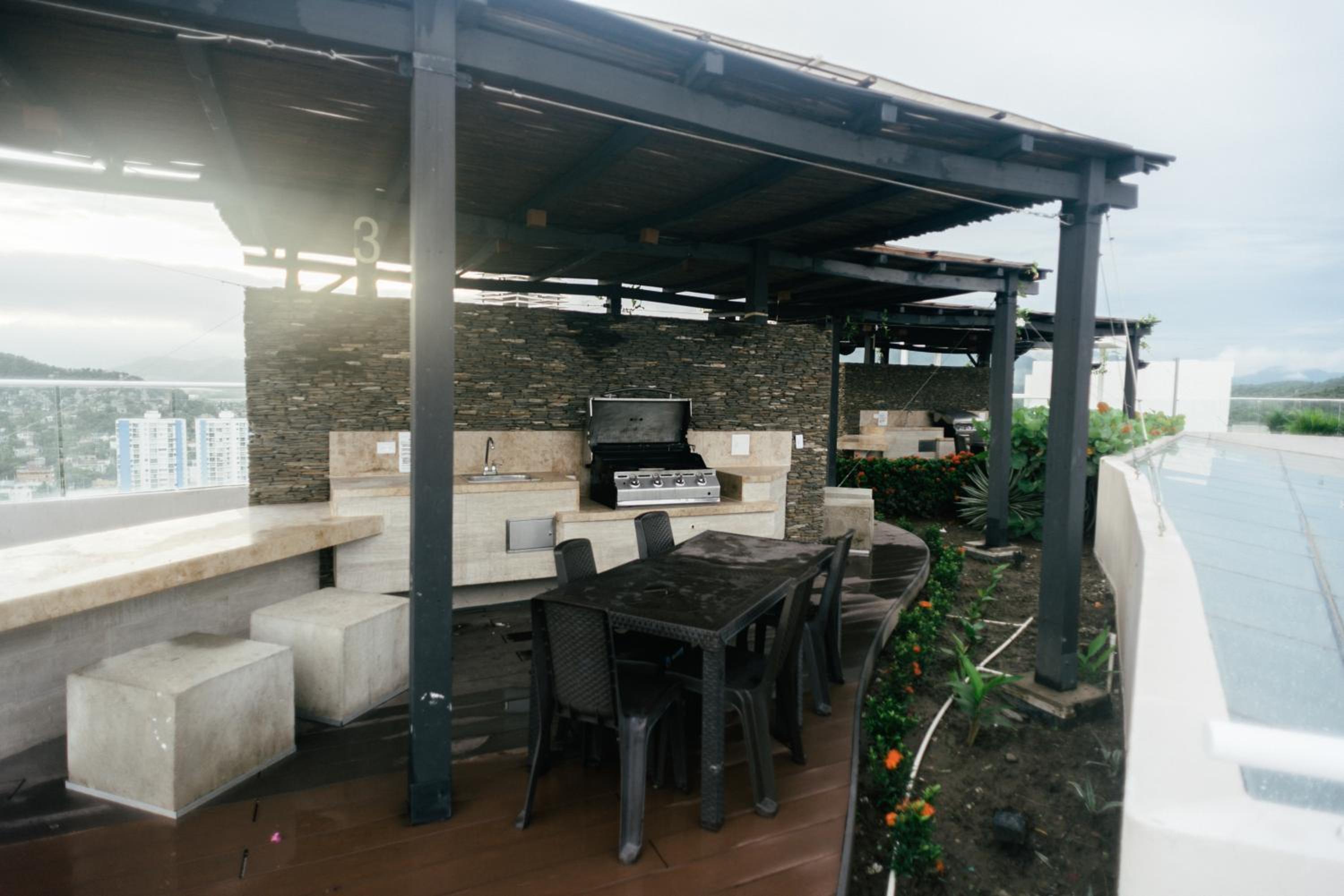 Edificio Reserva del Mar, apartamentos 1618, 1614 y 1714