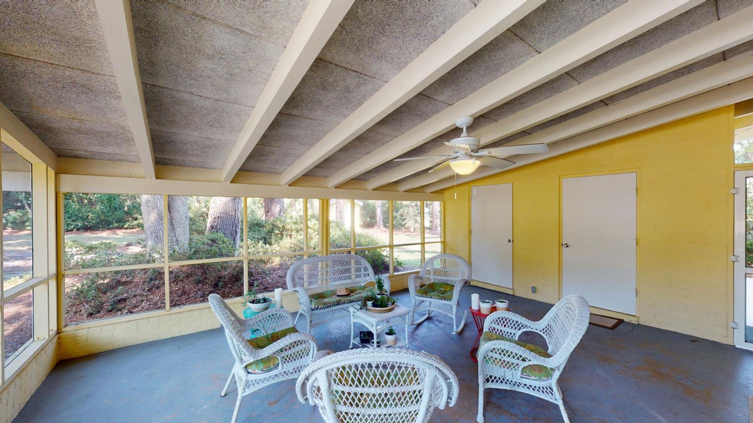 MELLOW YELLOW home view 3