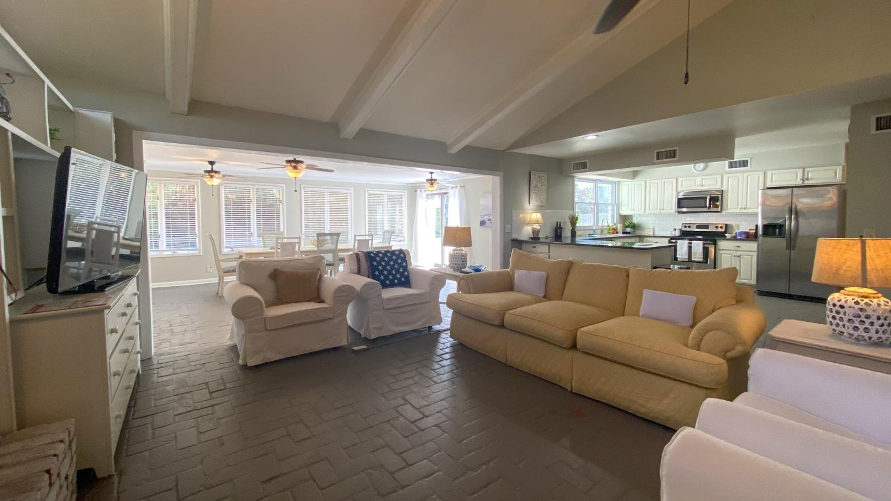 SANDY FEET RETREAT home view 4