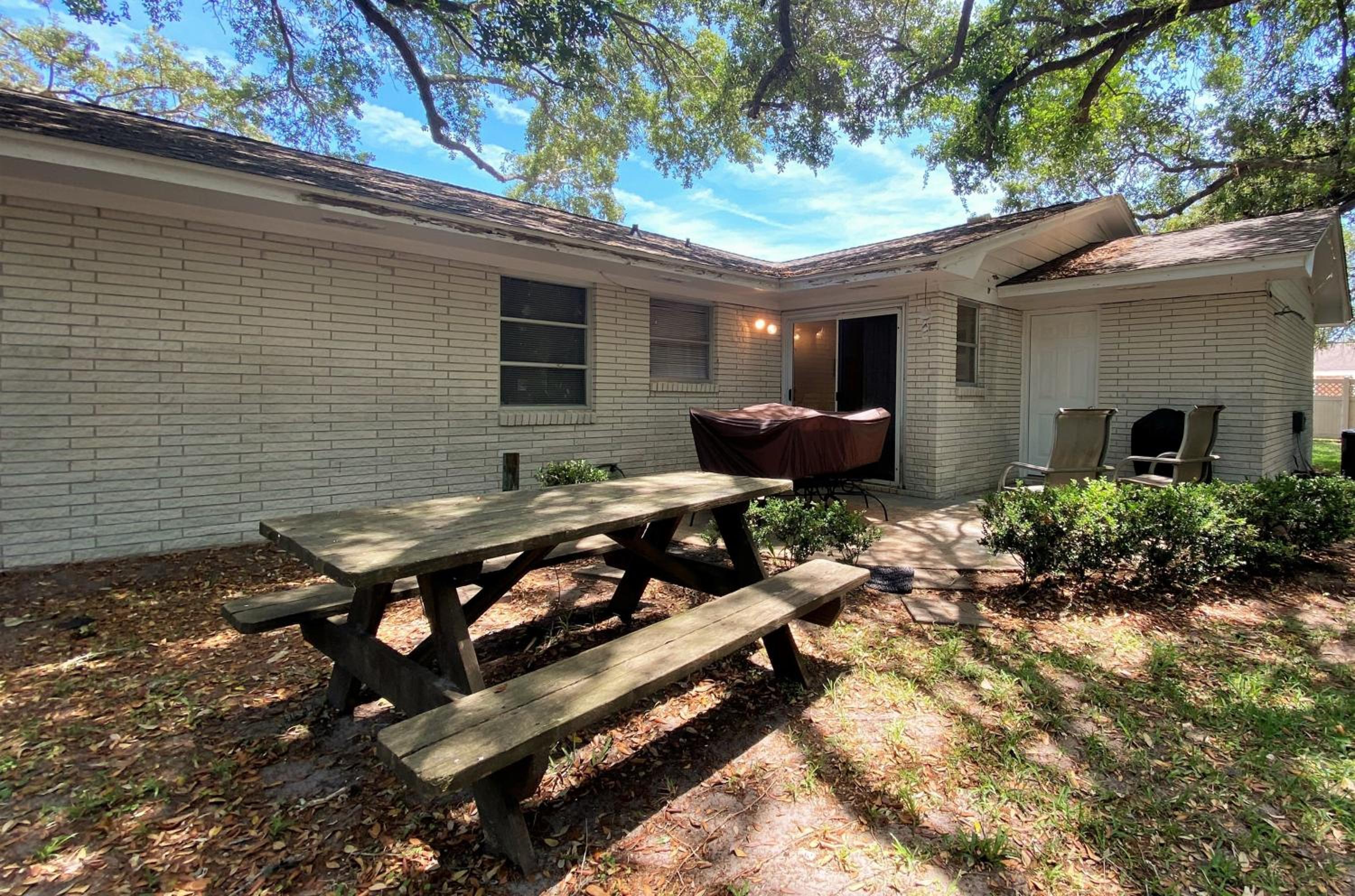 HOLLAND HOUSE DUPLEX Duplex