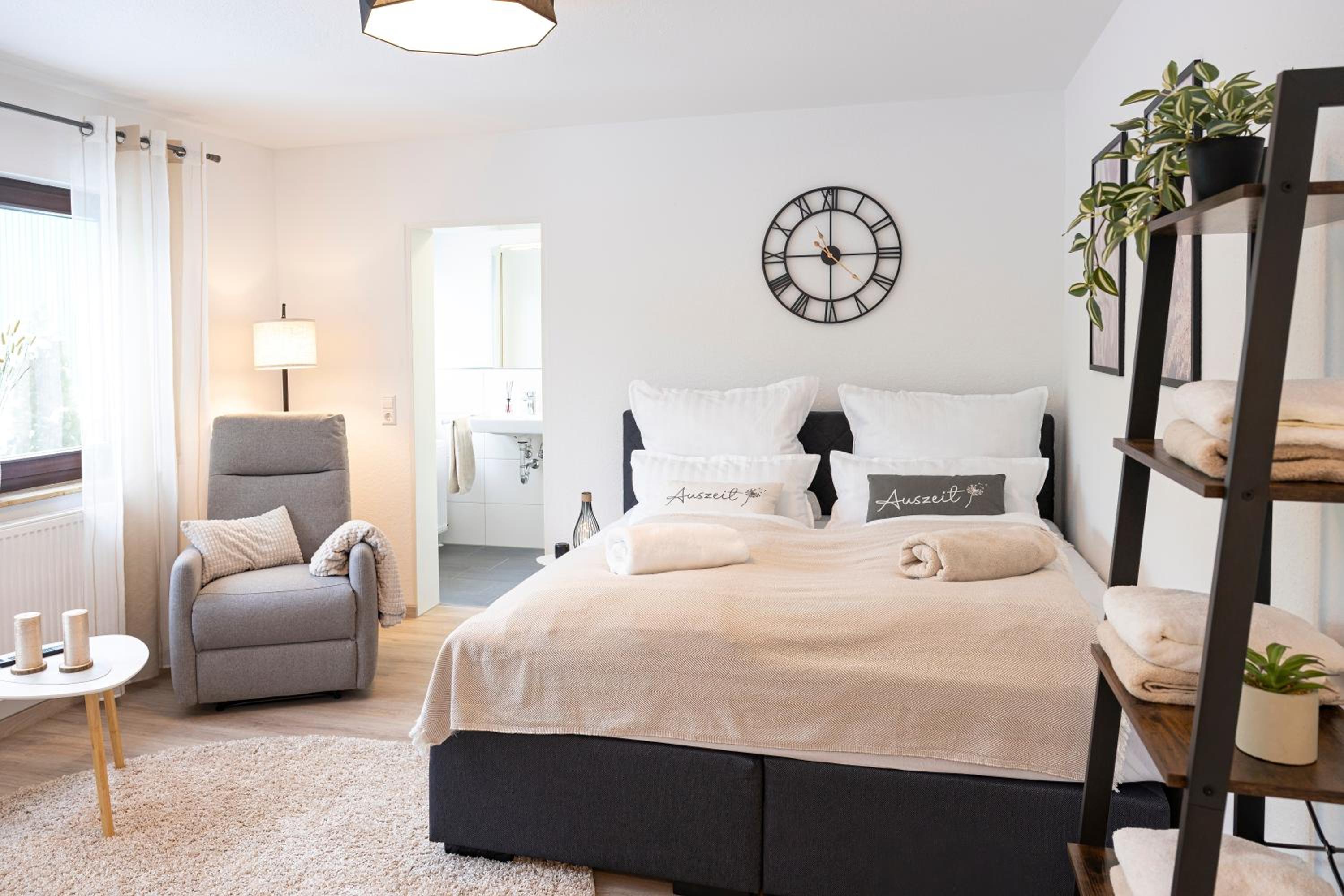 Business Apartment für 2 - Küche - Parkplatz - Netflix