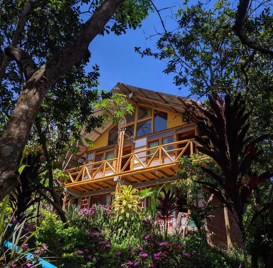 Hotel Eco Hotel Manu Viajeros - Image 1