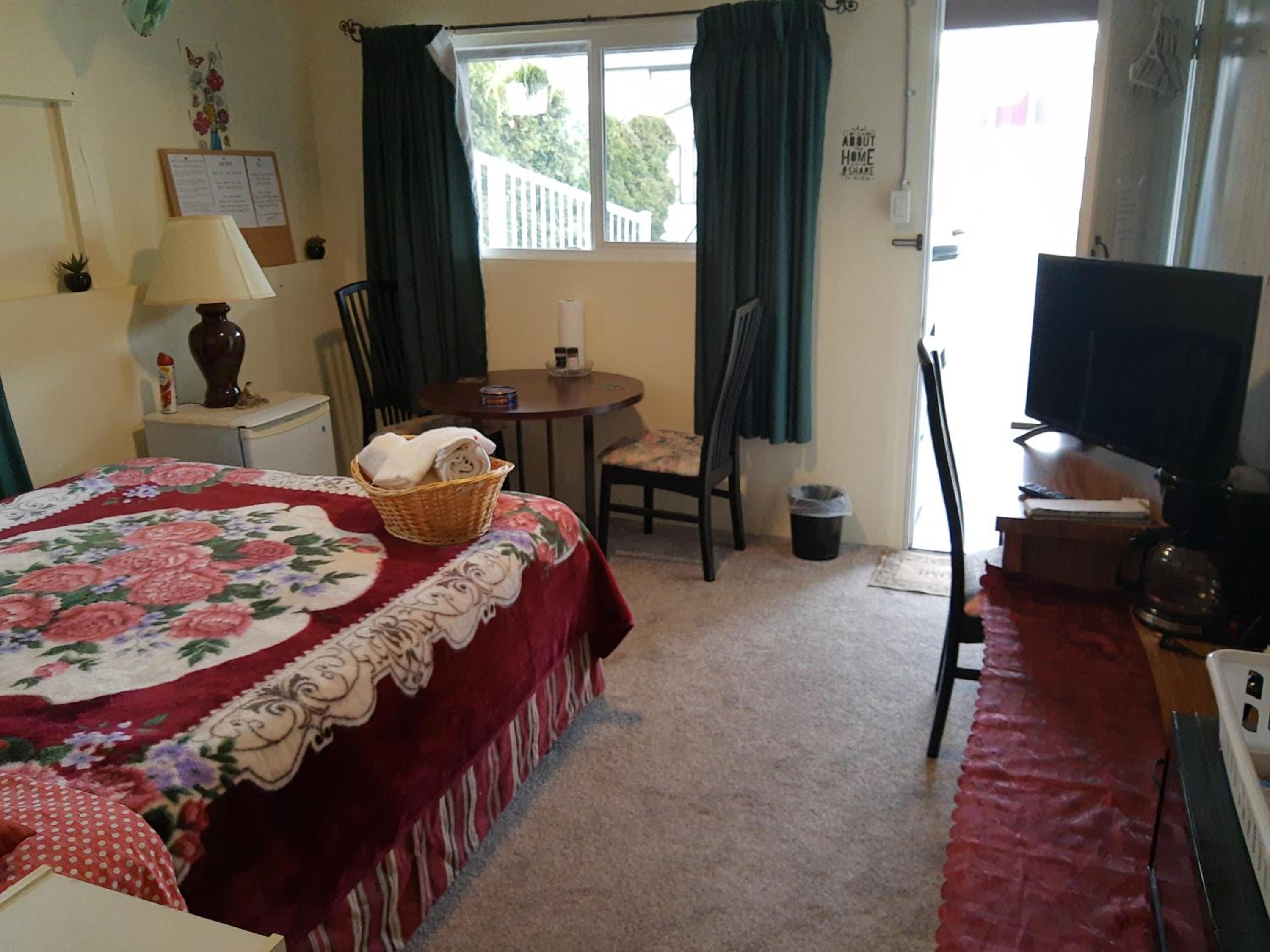 Guest Suite - Private Retreat - J-1