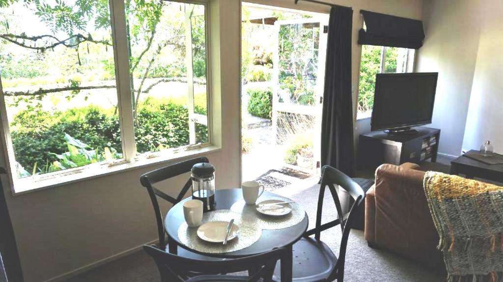 Maddisons Garden Guest Suite - Coatesville view 5