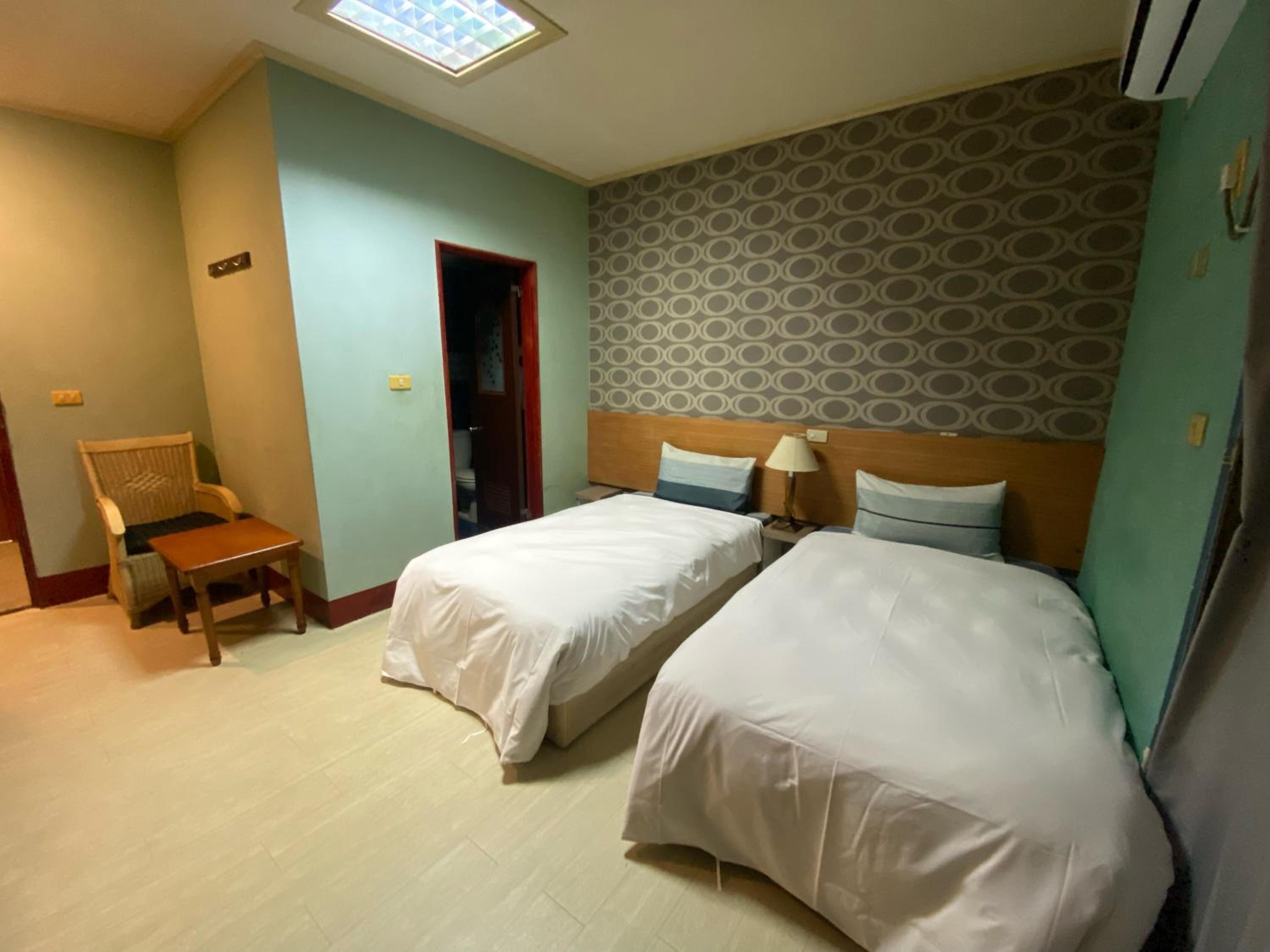 Jiuning Business Hotel