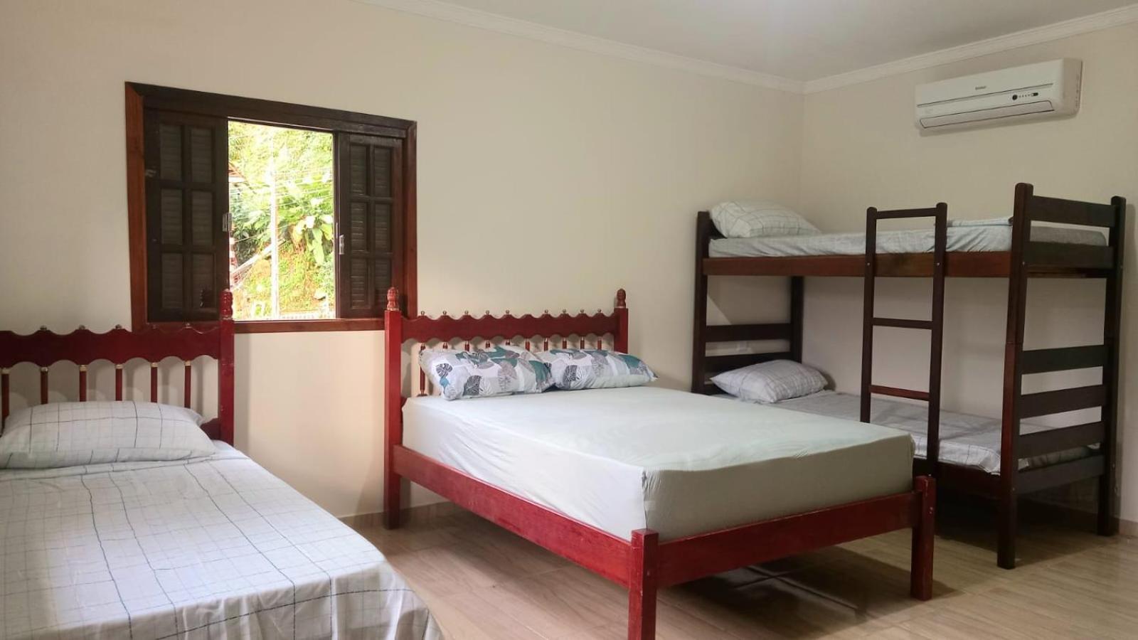 Casas Jacatirão