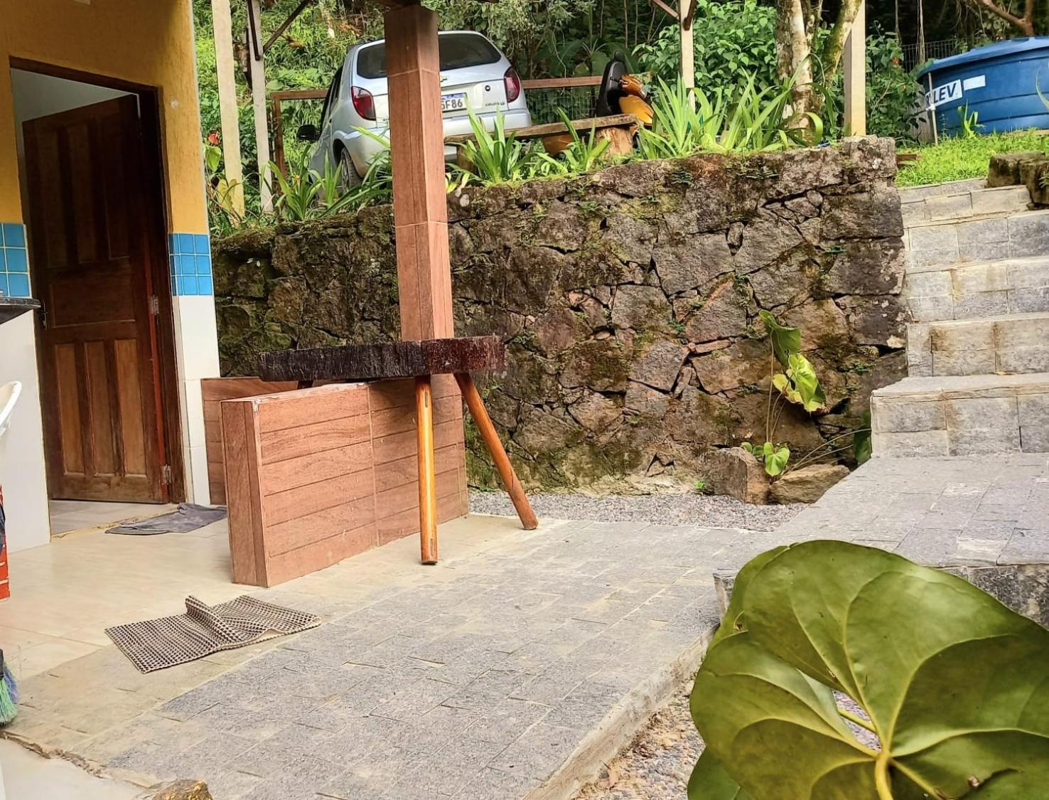 Casas Jacatirão