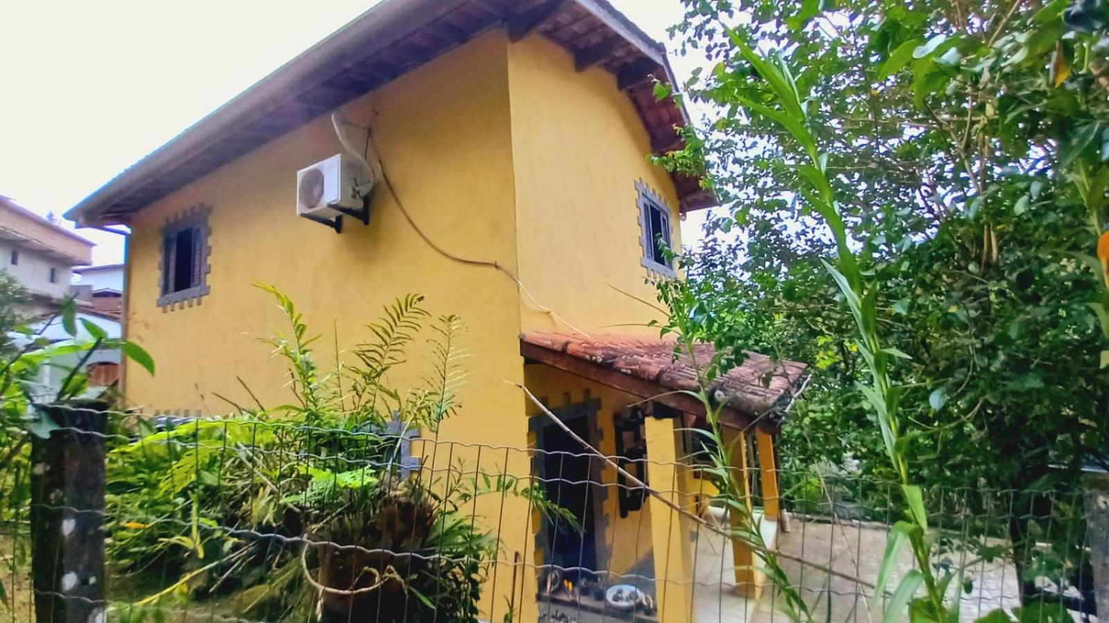 Casas Jacatirão