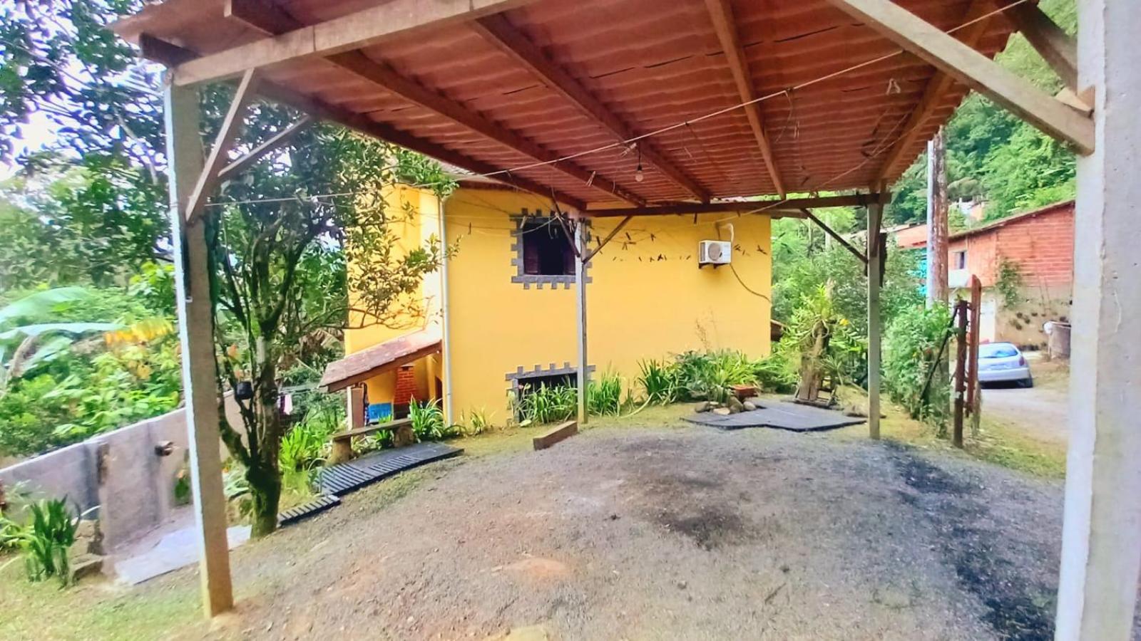 Casas Jacatirão