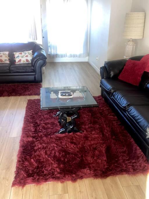 Spacious Four Bedroom Glendale Home with Pool Near Westgate Stadium view 3