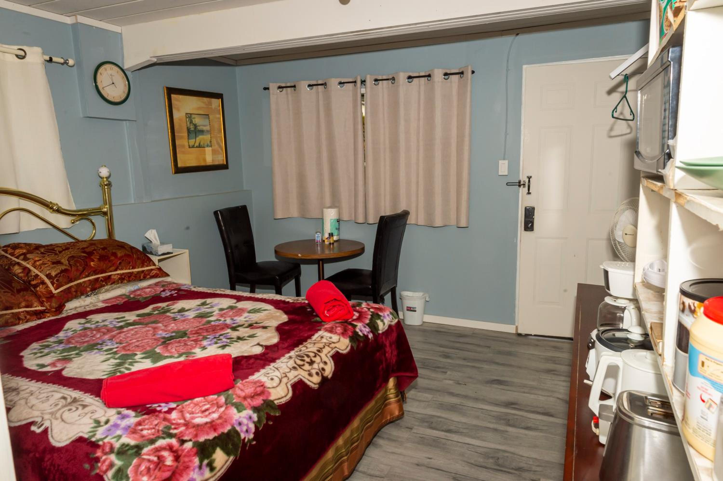 Guest Suite - Private Retreat - J-1