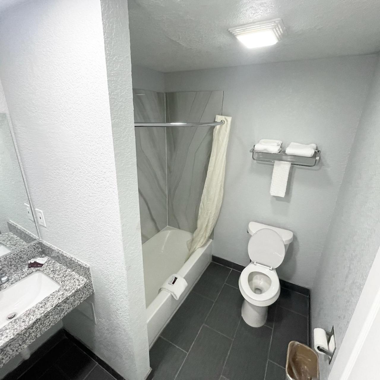 Budget Inn Madill - Property Image 6