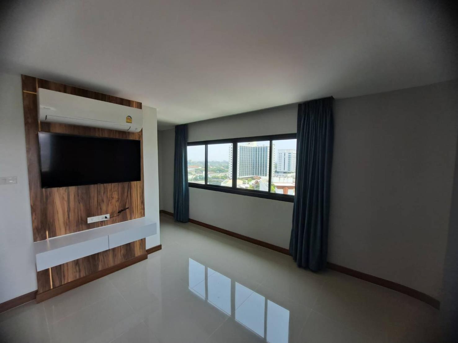 BURI Hotel And Hostel
