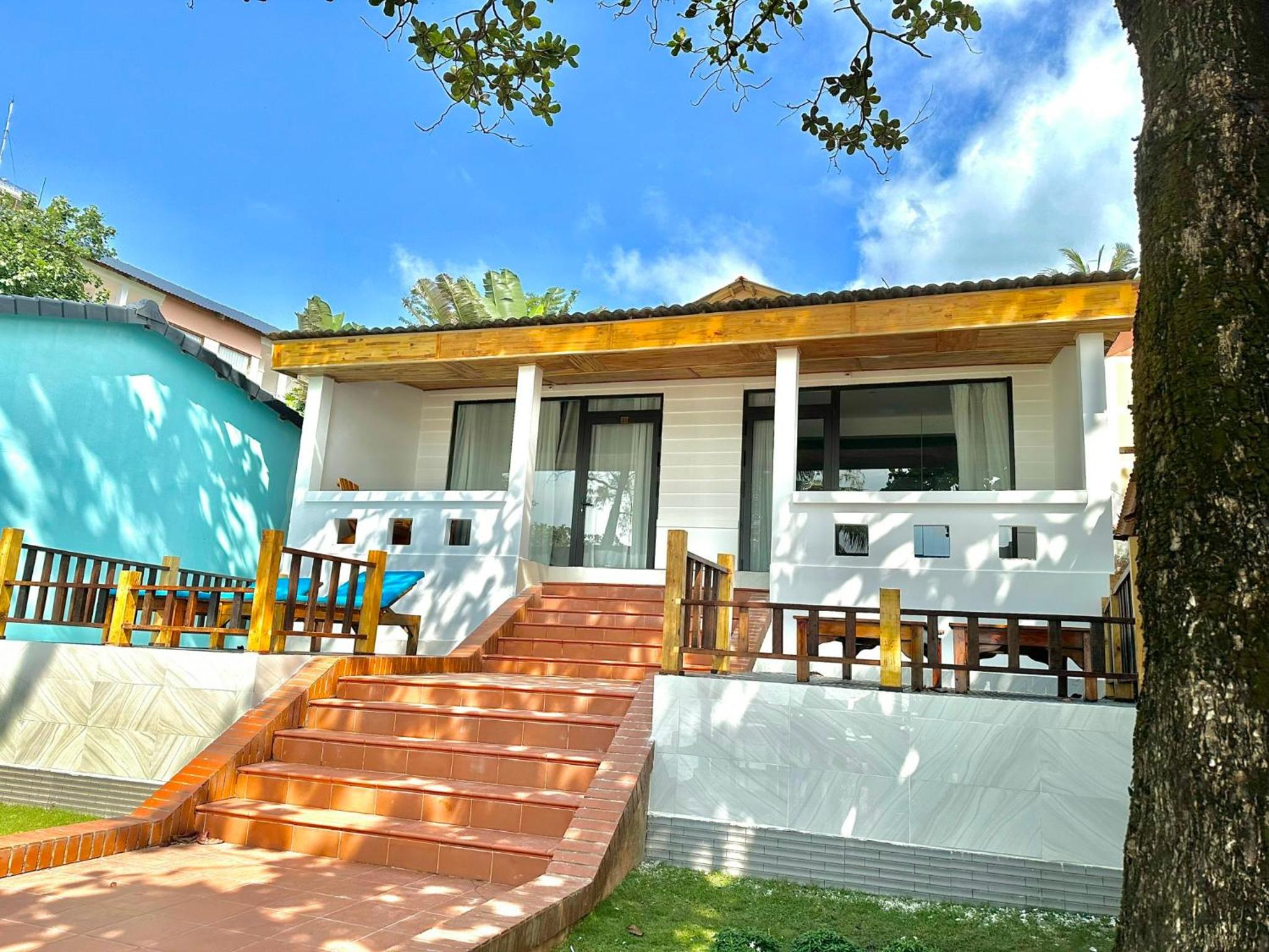 Orange Resort