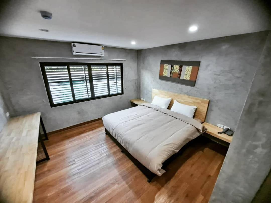 BURI Hotel And Hostel