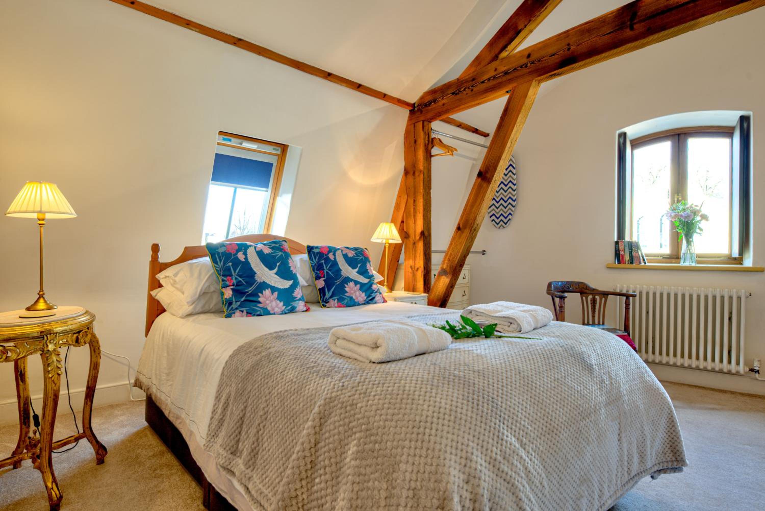 Luxurious Studio Suite -Town Centre - FREE WiFi view 2