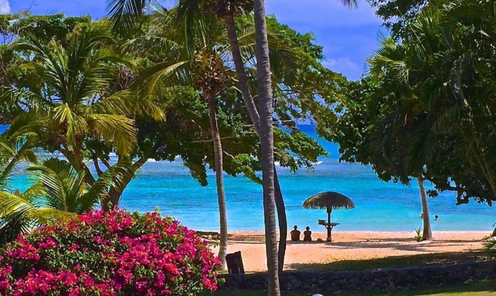 Ti.Maanga Vue Mer Pieds Dans L'Eau