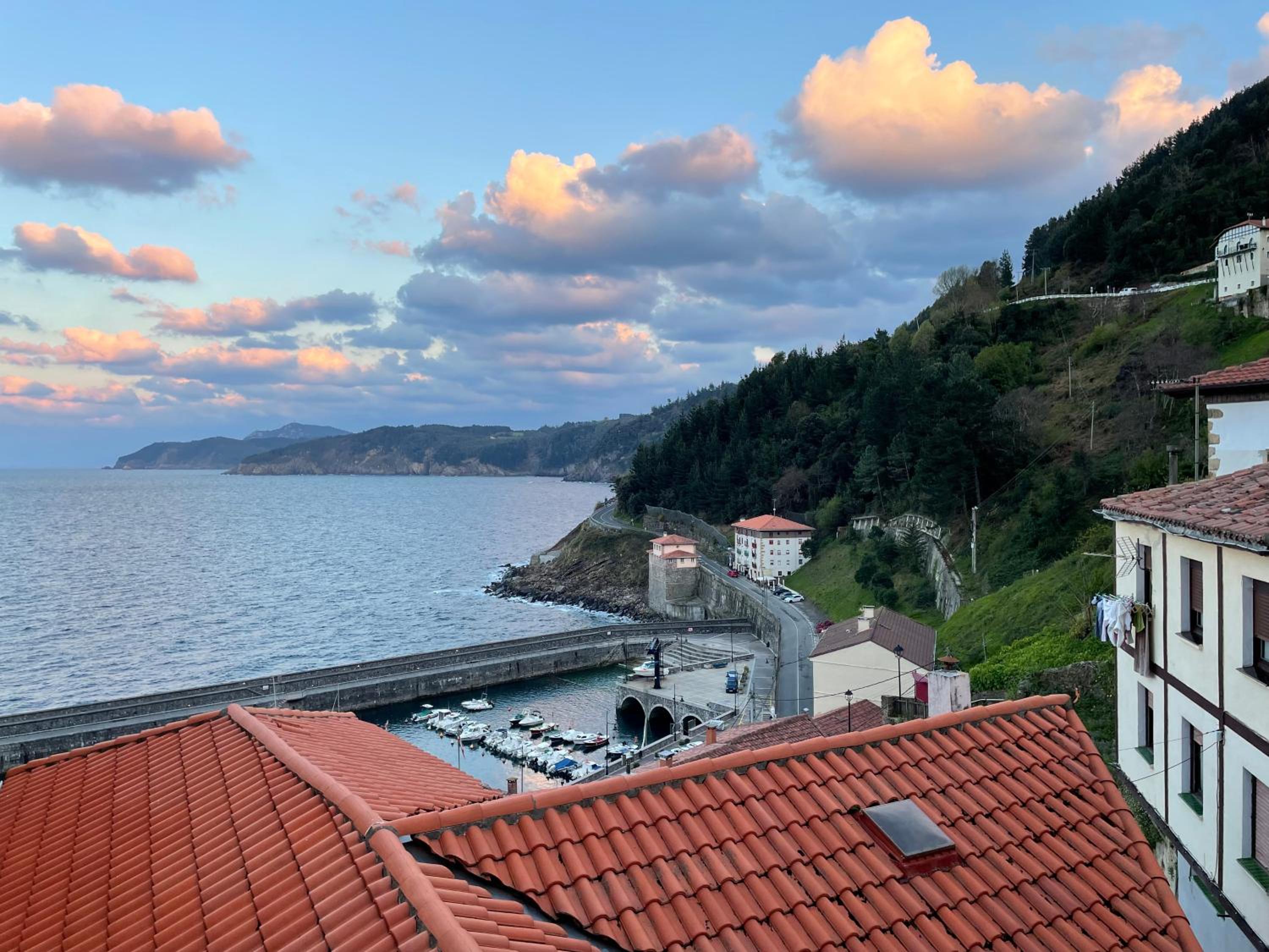 Elantxobe Seaview simple Auto-Checking Property