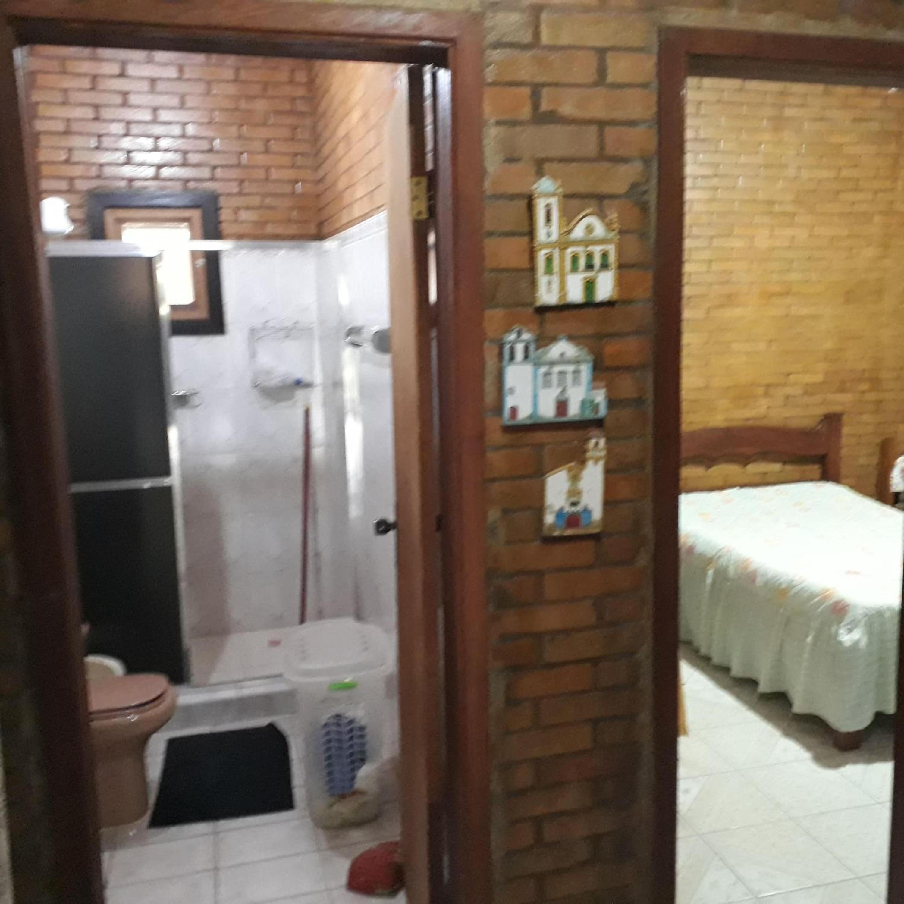 Sítio com piscina, na estrada de Aldeia Velha e rio a frente da porteira