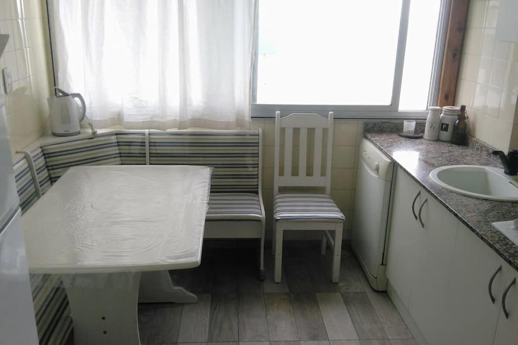Hermoso Departamento al Mar - Solo Familias -USD 180 x noche -Blue-