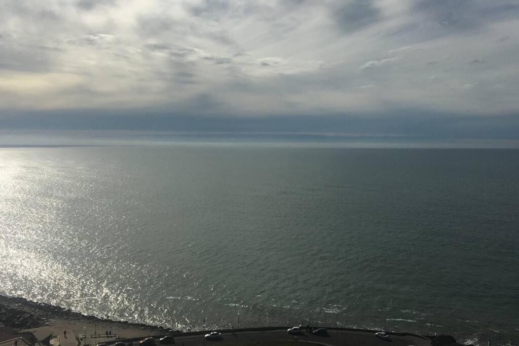 Hermoso Departamento al Mar - Solo Familias -USD 180 x noche -Blue-