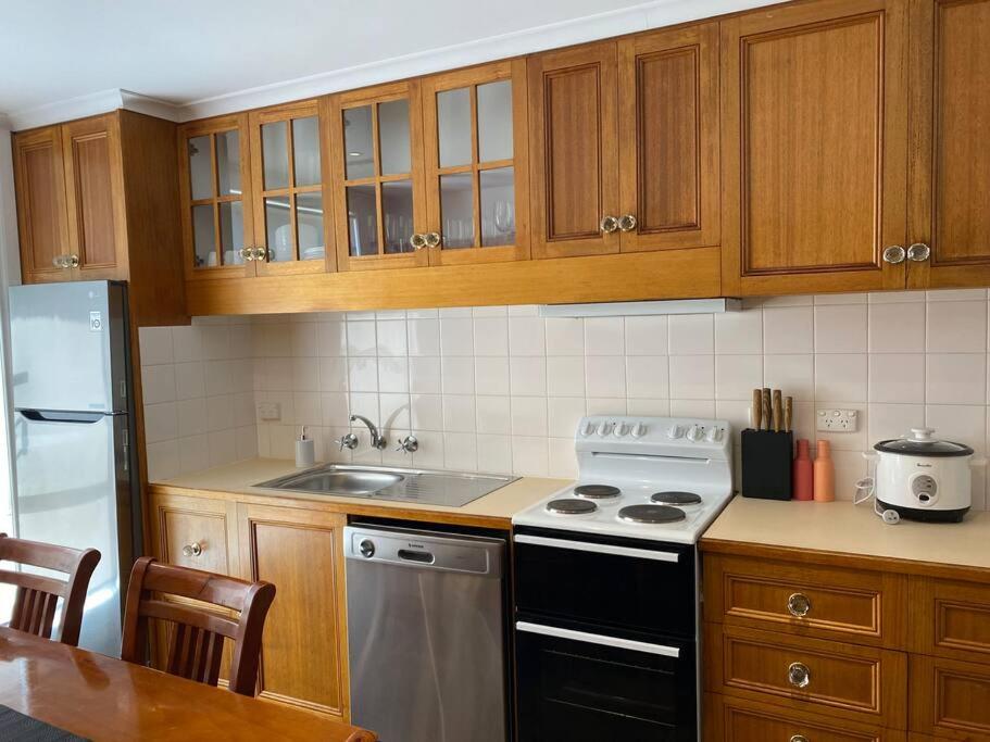 Spacious Apartment with the view of Mt. Wellington