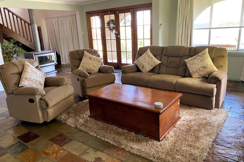 Spacious Apartment with the view of Mt. Wellington