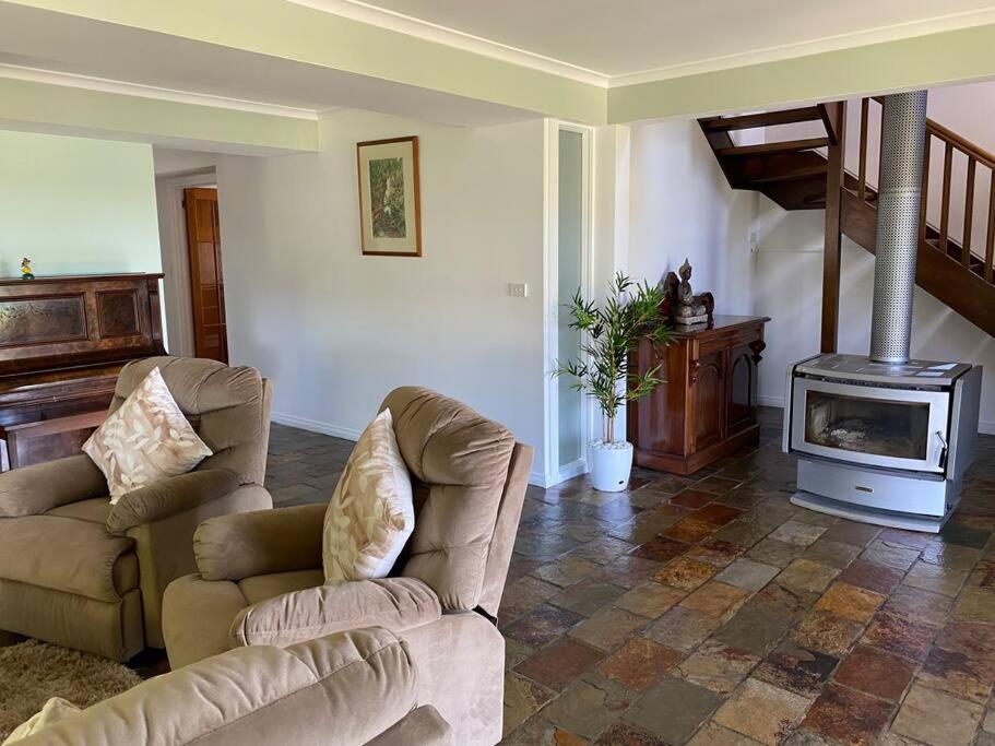 Spacious Apartment with the view of Mt. Wellington