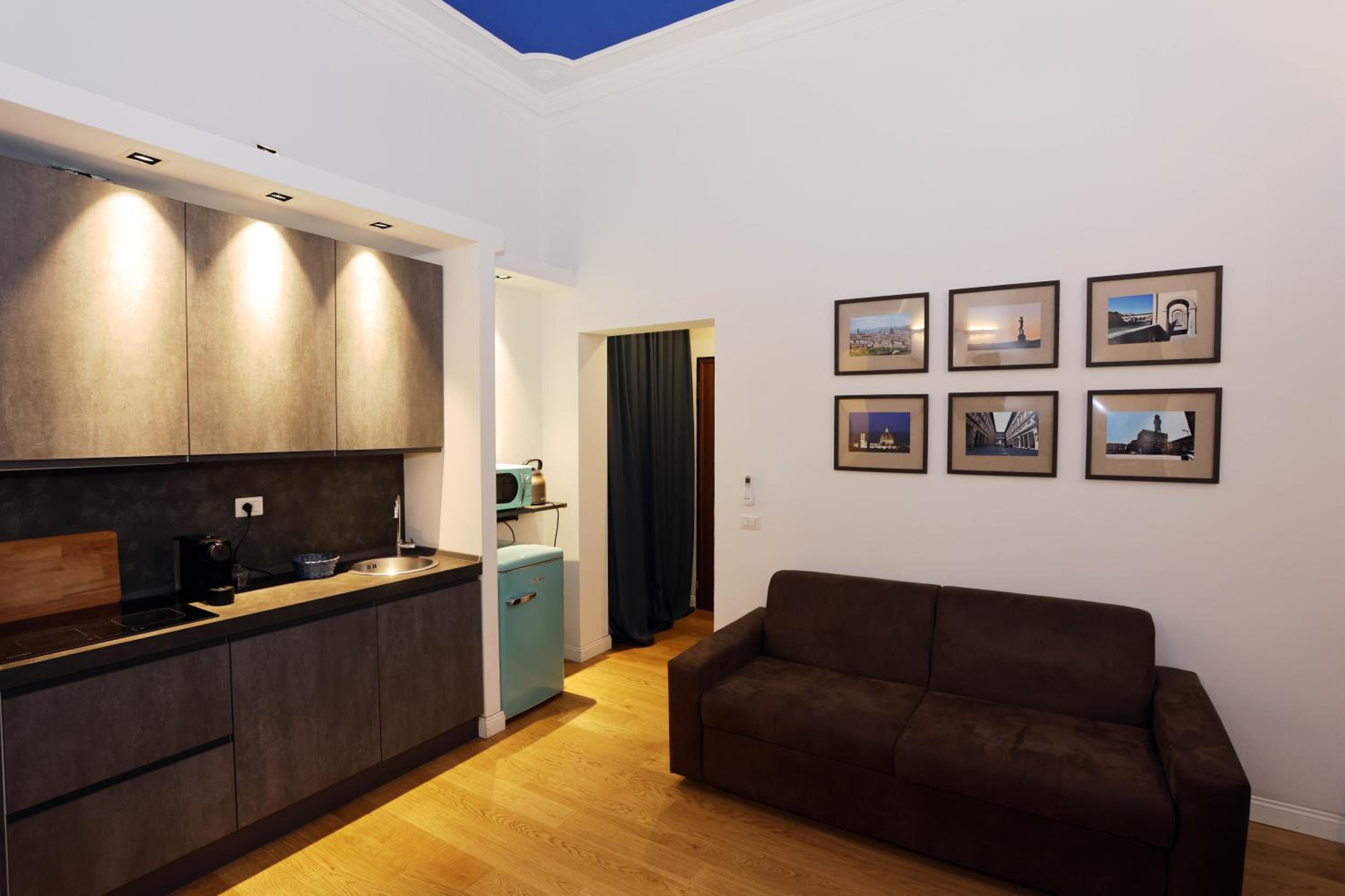Elegant Quiet Flat 2 min from SMN Station