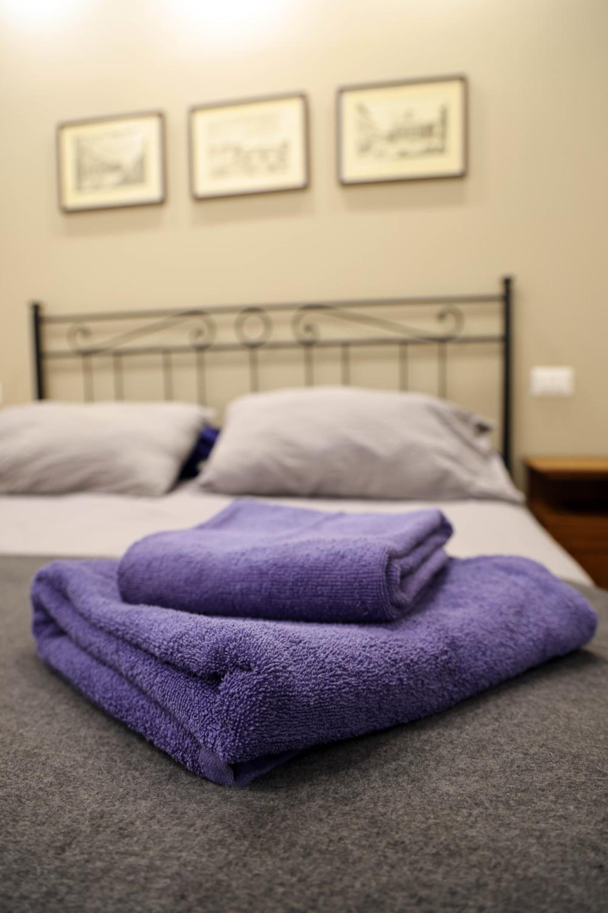 Elegant Quiet Flat 2 min from SMN Station