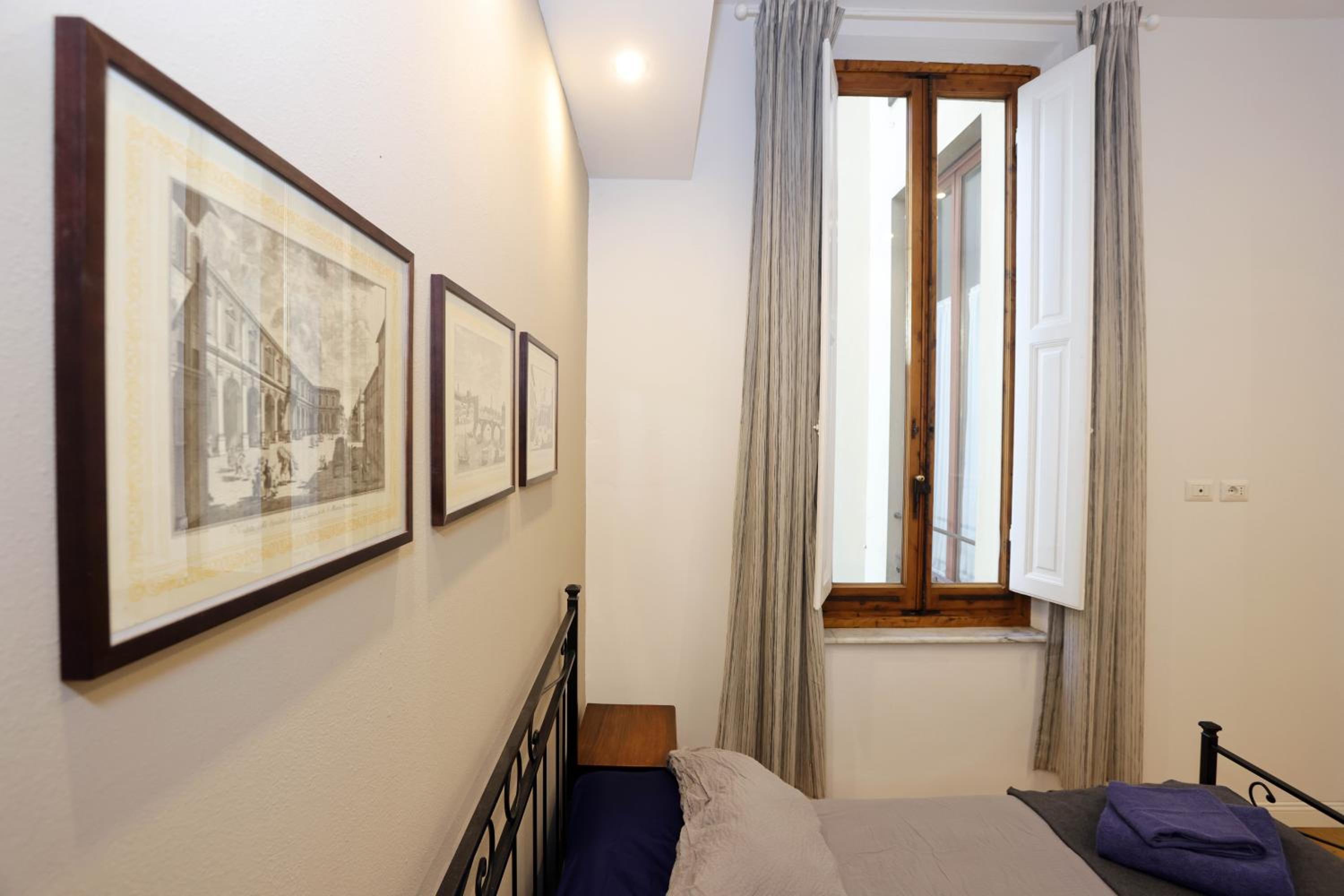 Elegant Quiet Flat 2 min from SMN Station
