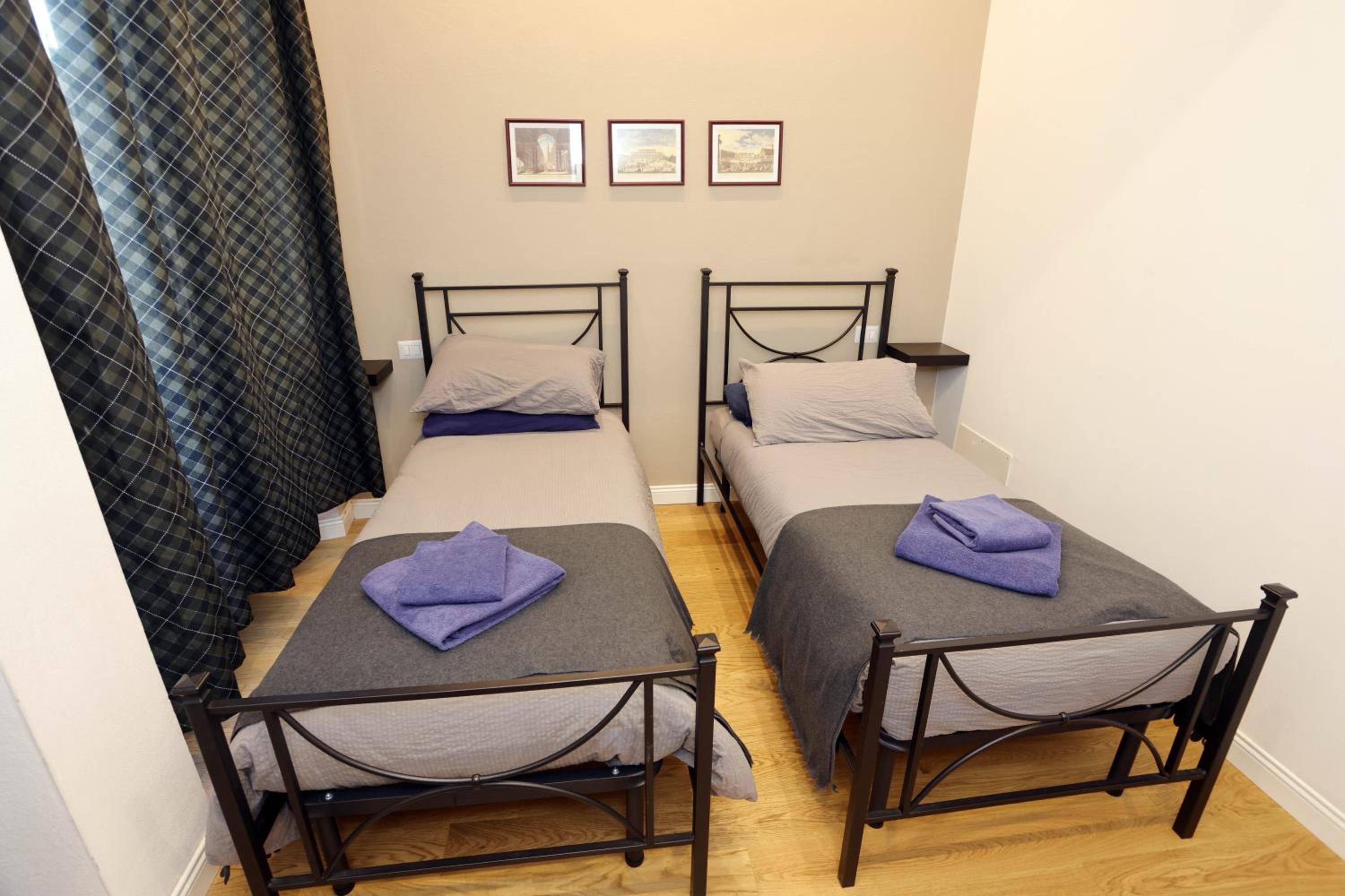 Elegant Quiet Flat 2 min from SMN Station