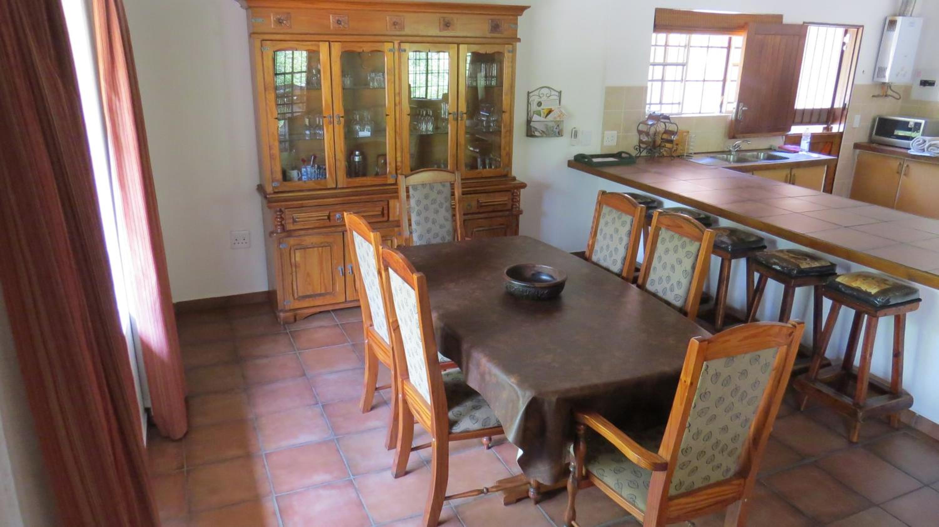 Crowe's Nest view 4