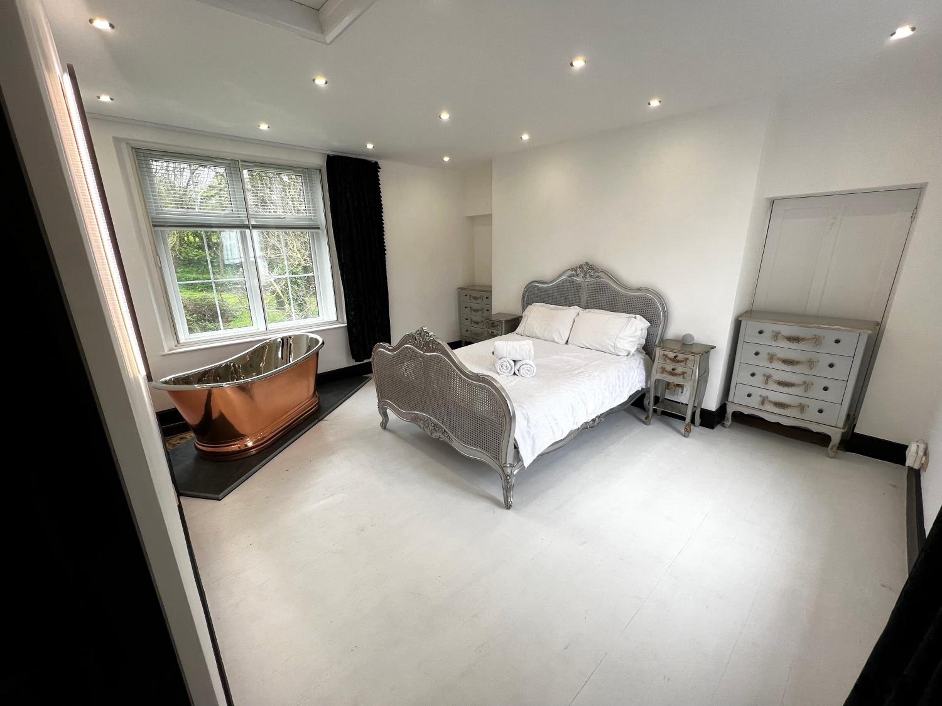 Lower Winsford Apartments & Rooms