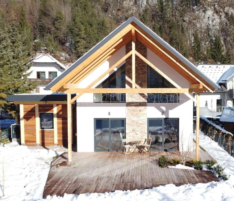 Alpine Wooden Villa with a View view 5
