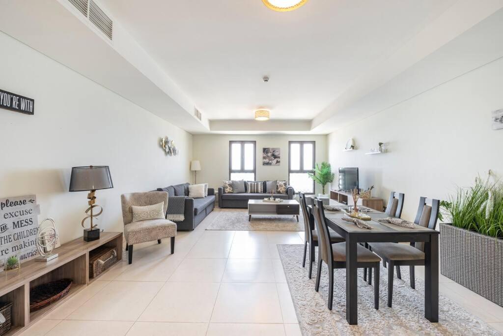 Balqis Residense Palm Jumeirah,Pool, Beach, Top floor, Full sea view, Restaurants