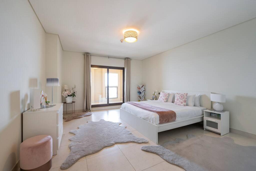 Balqis Residense Palm Jumeirah,Pool, Beach, Top floor, Full sea view, Restaurants