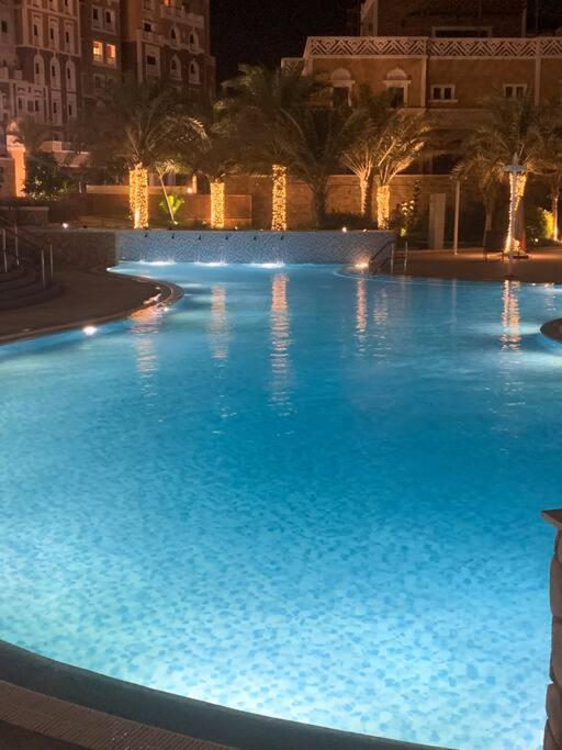 Balqis Residense Palm Jumeirah,Pool, Beach, Top floor, Full sea view, Restaurants